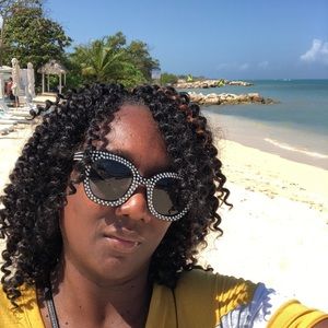 Meet your Posher, Melissa